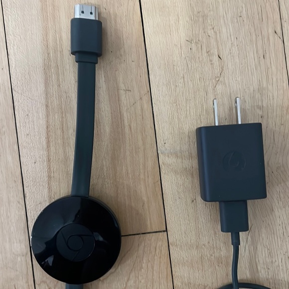 Google Chromecast - Picture 3 of 9